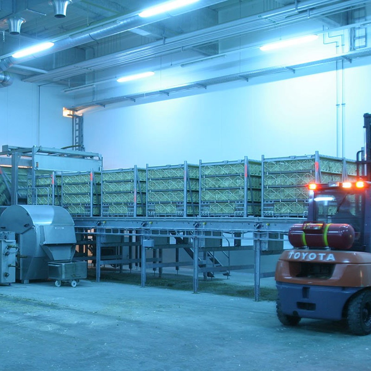 Photo inspiration: Fresh Look at Gp Live Bird Container Supply System