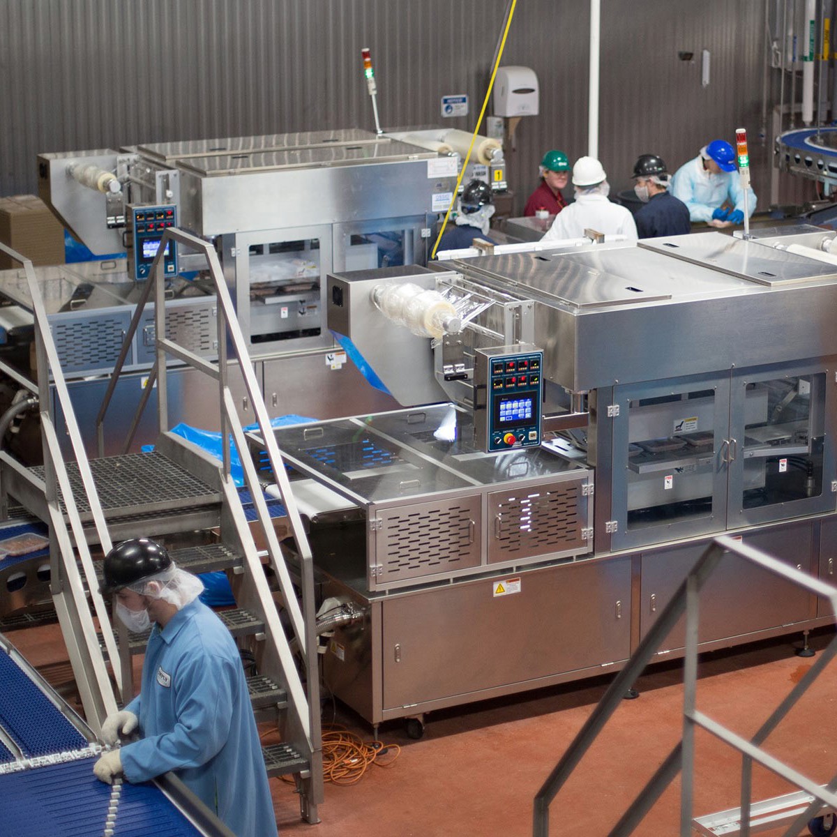 Poultry packing solutions: checkweighing, weigh price labeling, pack ...