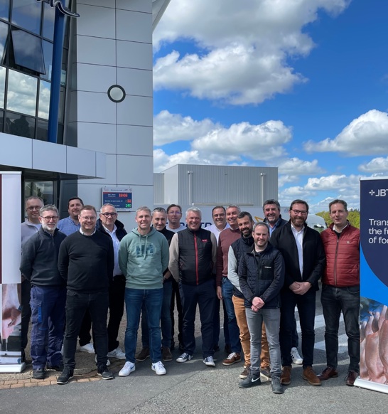 LDC Service People2400