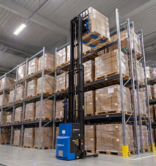 Agv Reach In Warehouse