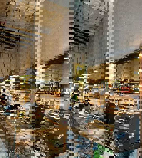 Pan De La Chola Store With Slicer