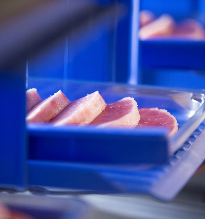 Packing and tray handling.jpg