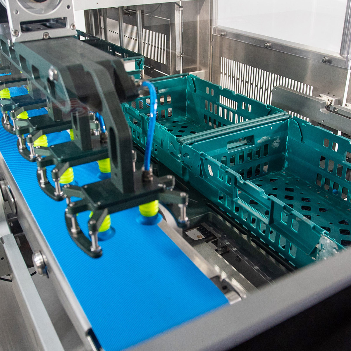 High-speed case packing for frozen meals | JBT Marel