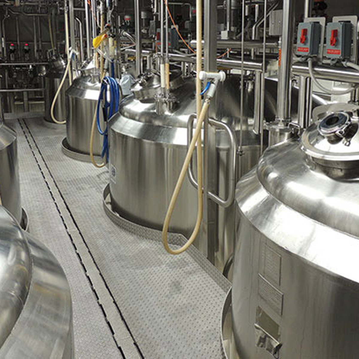 Vessels and storage solutions for pet treat production | JBT Marel